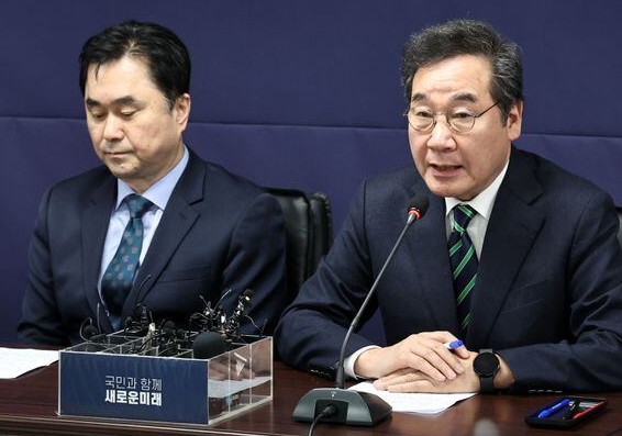 이준석과 결별회견.png